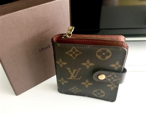 lv bifold wallet.